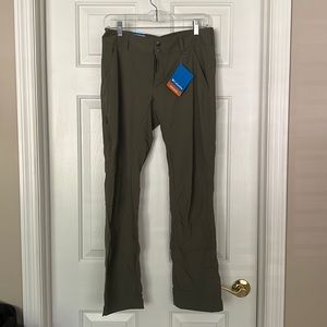 Columbia Women’s Active Fit Straight Leg Pant, OmniShade, Olive Green